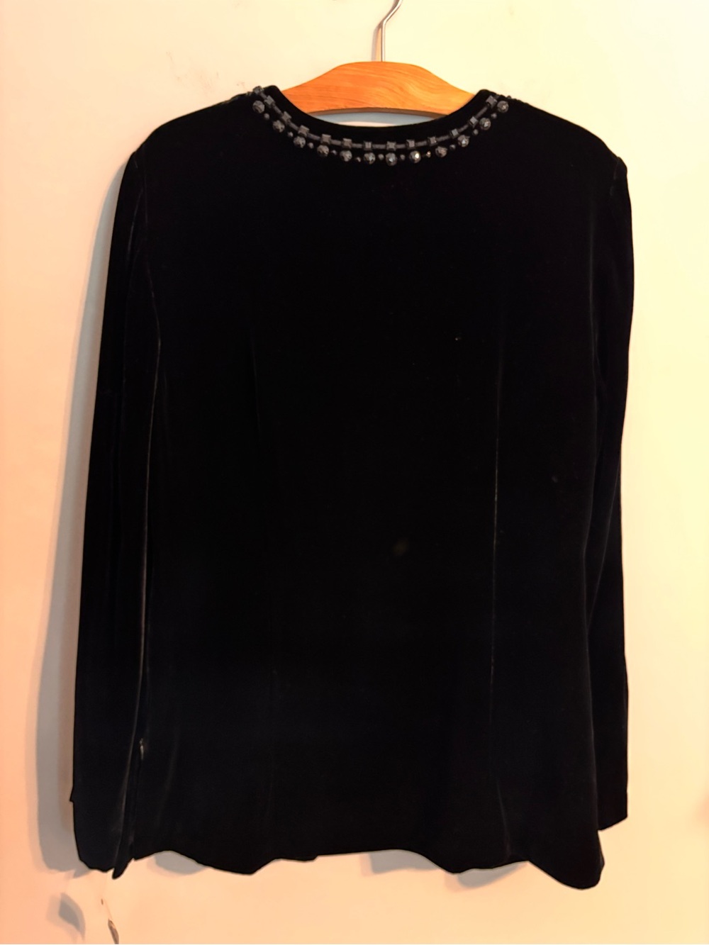 Talbot’s NWT Vintage Black Velvet with Bead embellishment Top - Picture 2 of 12